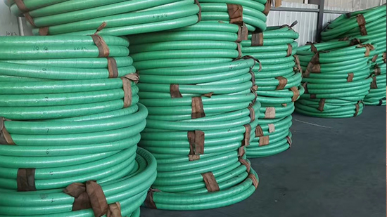 空壓機(jī)橡膠風(fēng)管.jpg 空壓機(jī)橡膠風(fēng)管.jpg