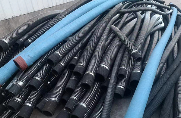 鎧裝橡膠管.jpg 鎧裝橡膠管.jpg